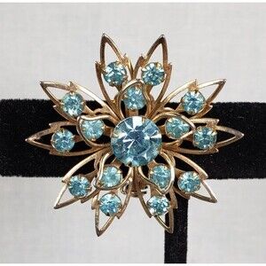 Vintage Starburst Aqua  Blue Crystal Stones Winter Flower  Snowflake Brooch